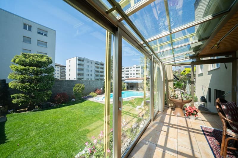 Living with a holiday feeling: single-family house with pool and winter garden (9)