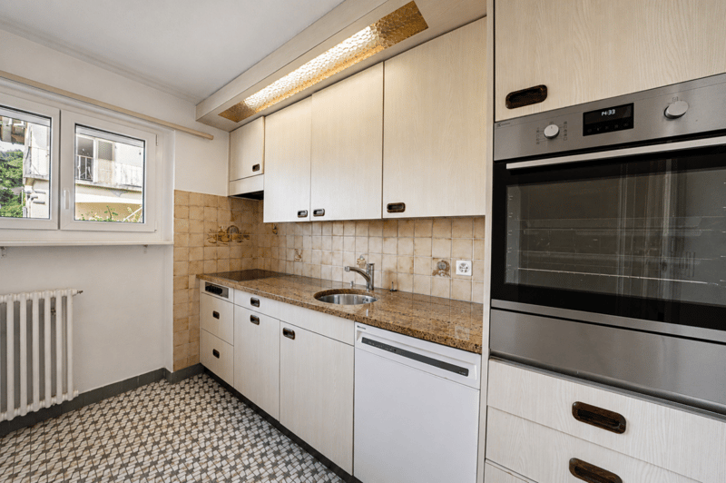 Vivre avec une vue : Charmante maison unifamiliale dans un emplacement surélevé (11)