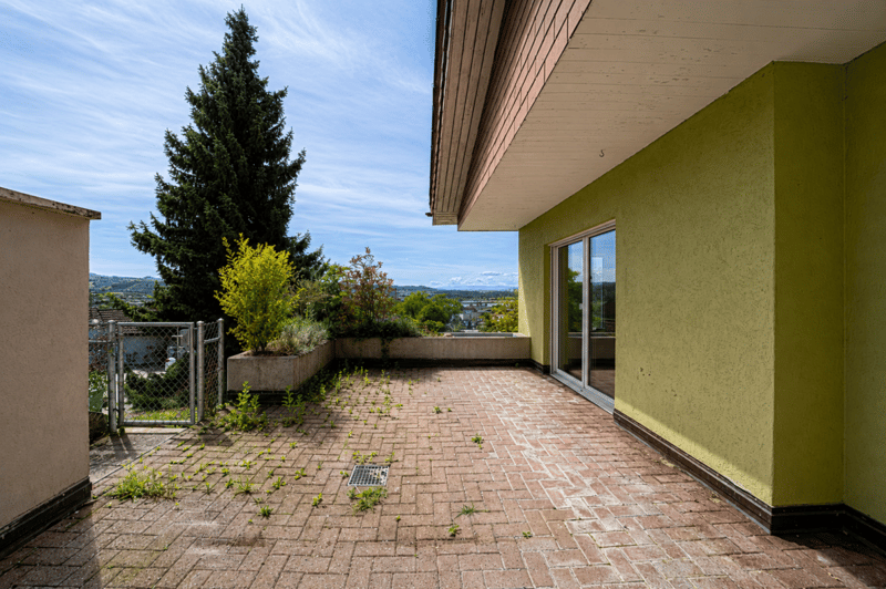 Vivre avec une vue : Charmante maison unifamiliale dans un emplacement surélevé (10)