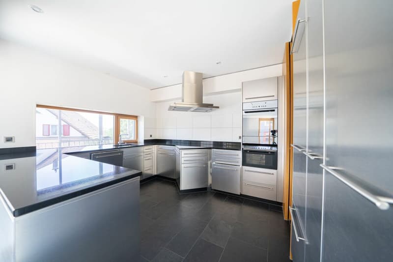 Appartement ensoleillé de 4,5 pièces avec beaucoup de confort et proximité du Rhin (6)