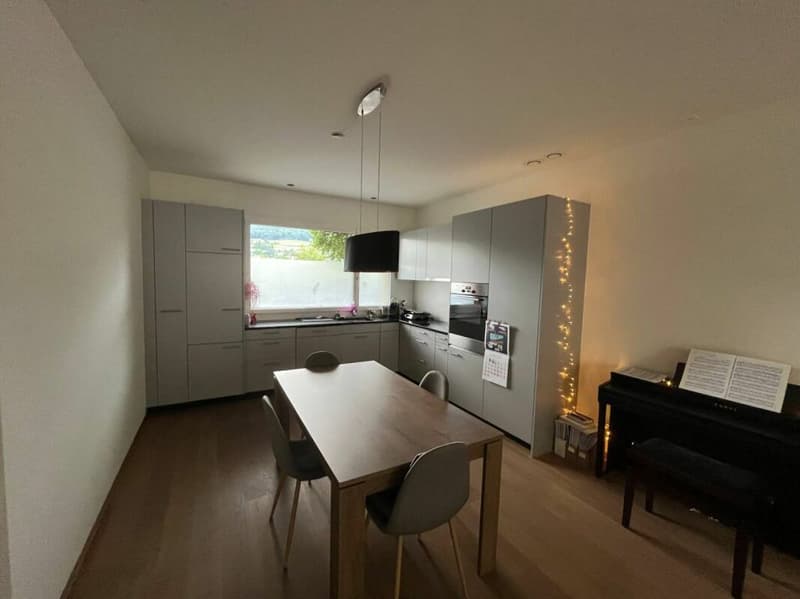 Zentrale 2.5 Zimmer Wohnung in Baden (2)