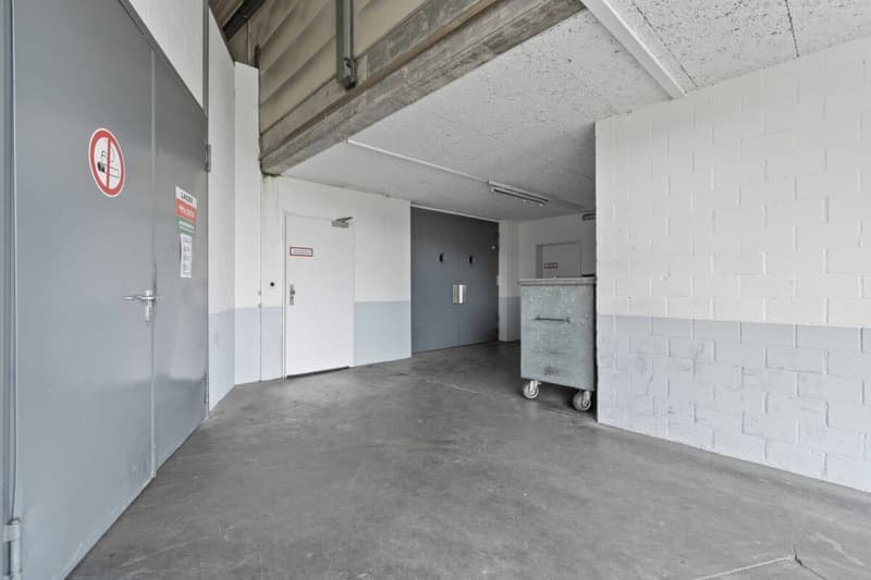 Propriété commerciale avec potentiel (6)