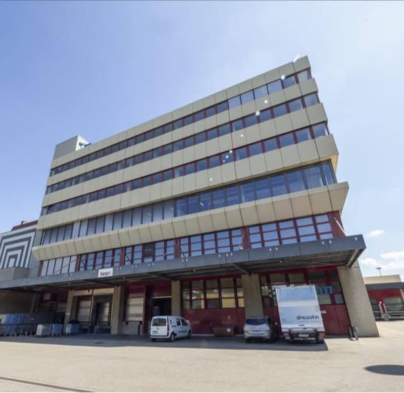 Gebäuderückseite
