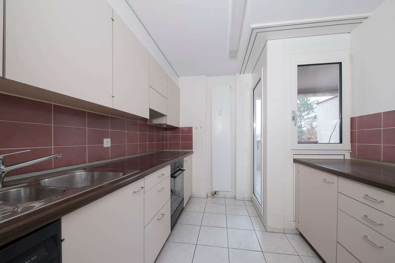 Küche mit Balkon