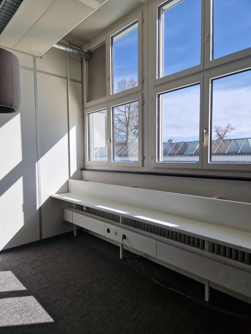 Office space in an excellent location (5)