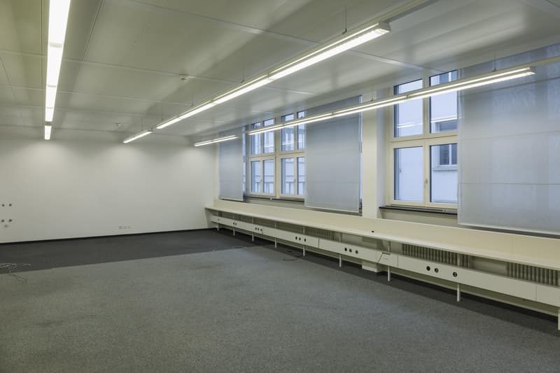Office space in an excellent location (2)