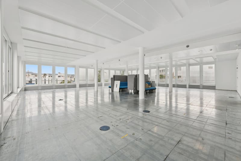 Spazio ufficio moderno in posizione centrale (3)