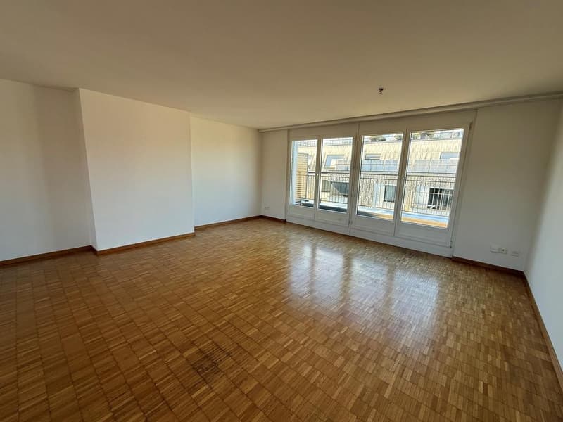 Gemütliche Wohnung im 5. OG in ruhiger Lage (3)