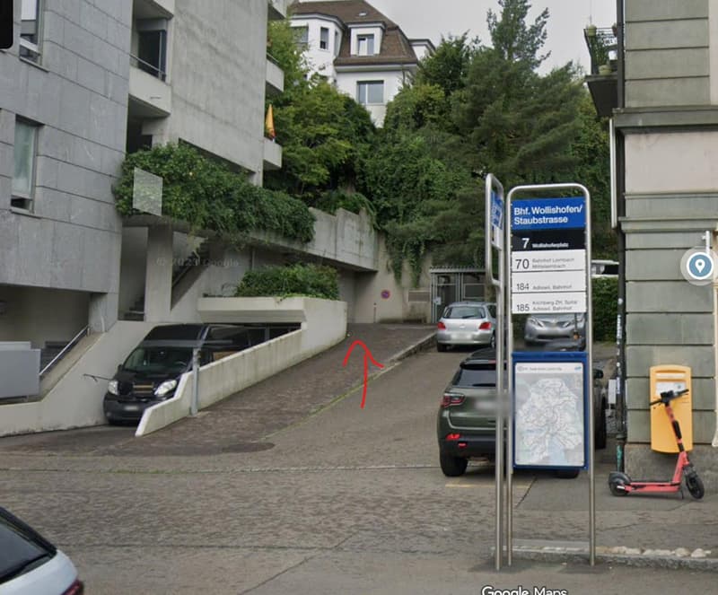 Parkplatz in Zürich (1)