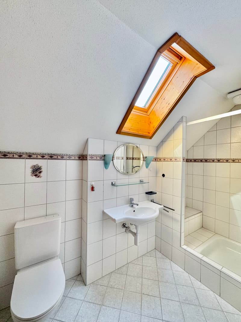 Casa a schiera ben curata in una posizione idilliaca (8)