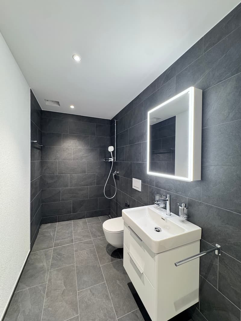 Exclusive 3.5 room apartment with seating area, preferred location (8)