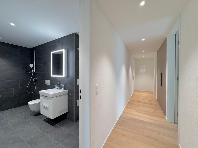Exclusive 3.5 room apartment with seating area, preferred location (2)