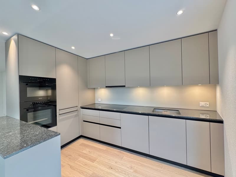 Exclusive 3.5 room apartment with seating area, preferred location (6)