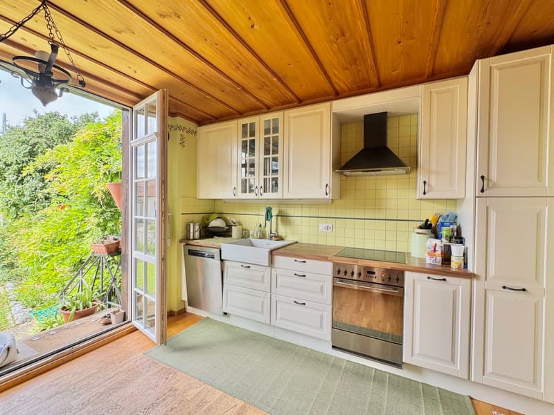 Well-maintained Riegelhaus jewel with garden (3)