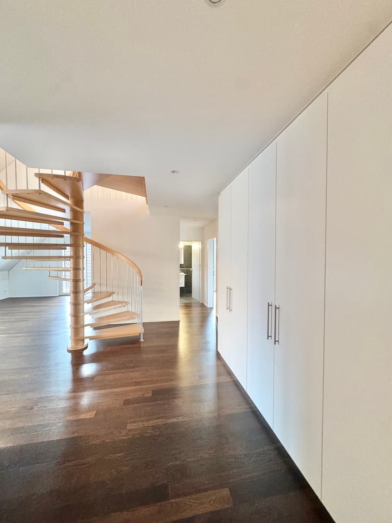 4.5-Zi. Maisonette Dachwohnung, ruhige Lage (5)