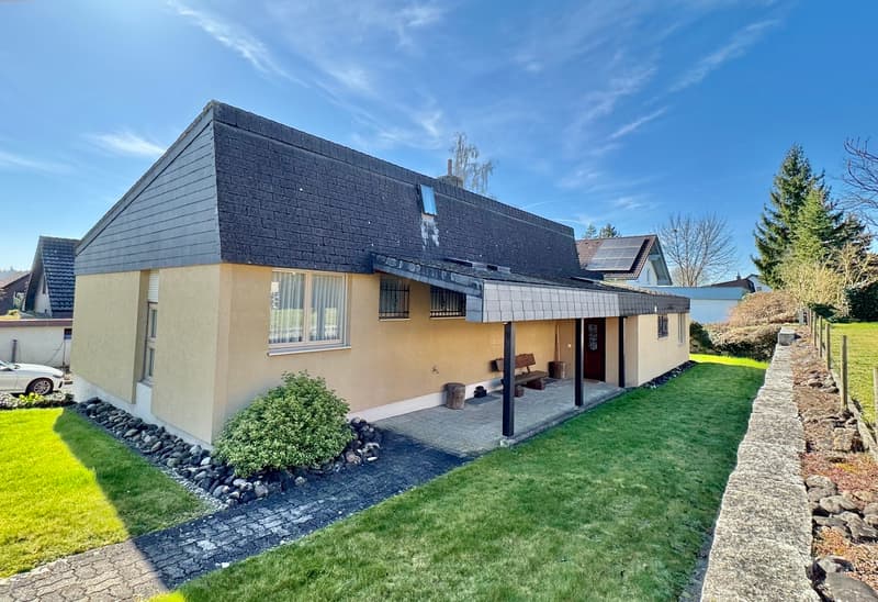6.5 Zimmer Bungalow - sonnig, grosser Garten (2)