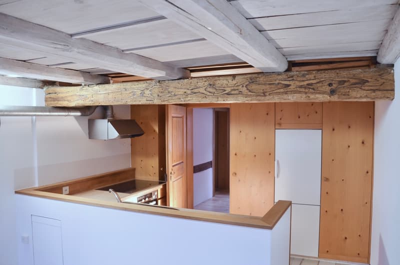 6.5 Zi. Riegelhaus mit grosser Scheune und Garten (4)