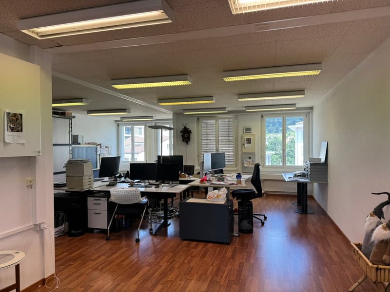 Modern office spaces in a central location in Reinach AG (3)
