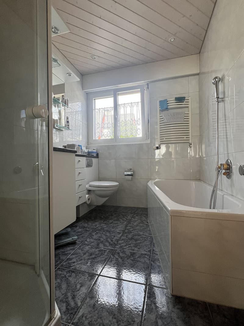 Casa familiare interessante con piscina e molta privacy (7)