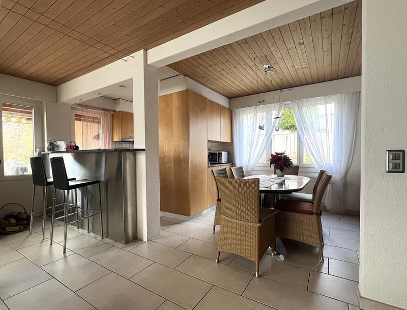 Casa familiare interessante con piscina e molta privacy (5)