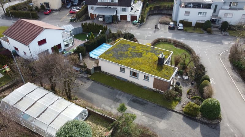 Casa residenziale interessante con piscina e molta privacy (12)
