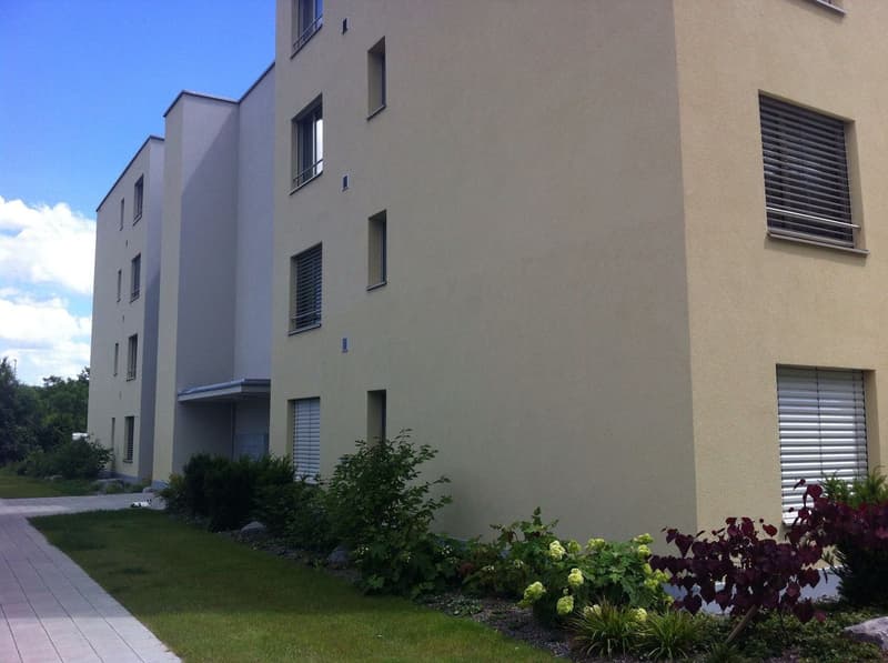 Helle 3.5-Zimmer-Wohnung mit Balkon (1)