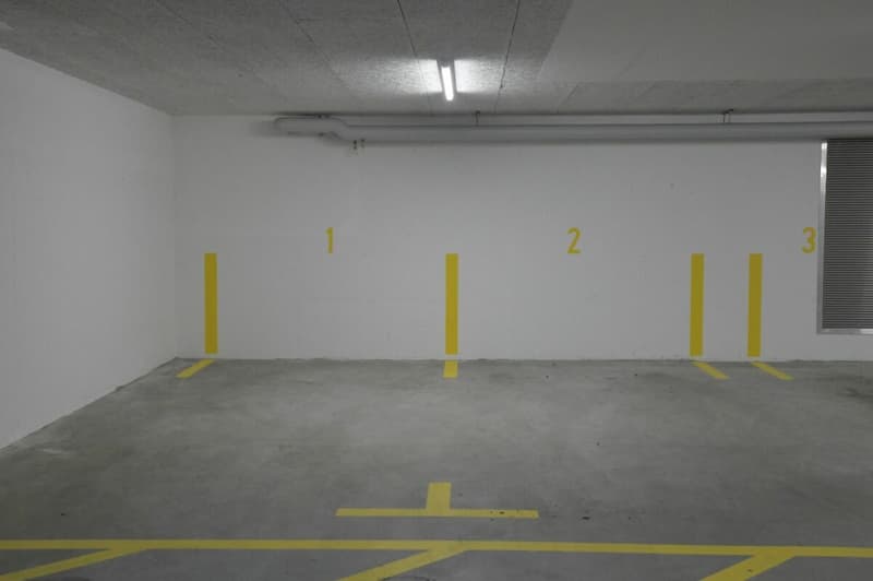 Posto auto in garage (2)