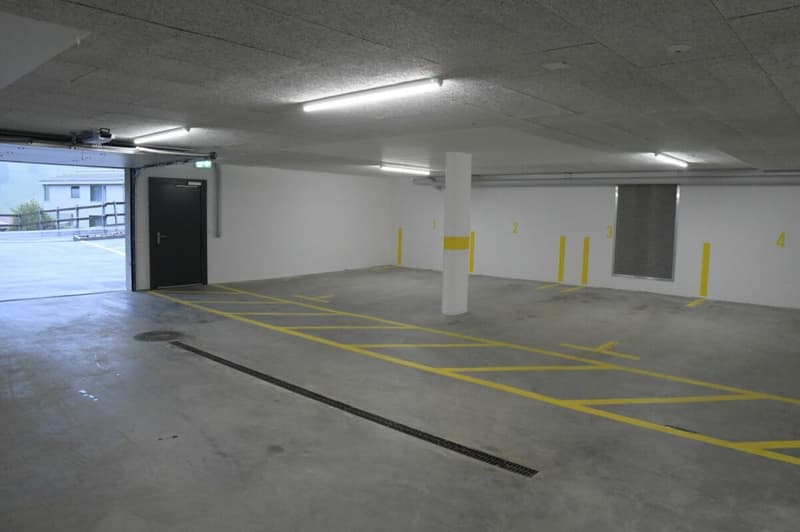 Posto auto in garage (3)