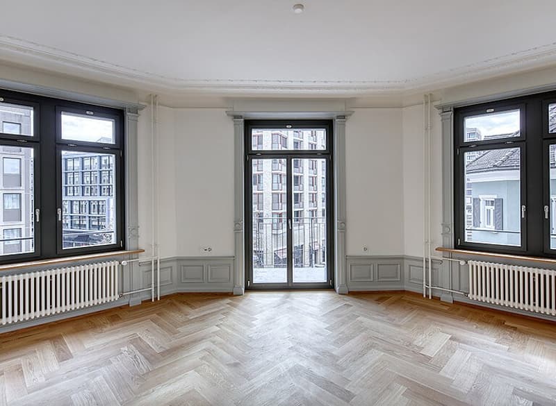 Exklusive 3.5-Zimmer-Altbauwohnung mit historischem Charme und modernstem Ausbaustandard  im Herzen von Zürich (2)