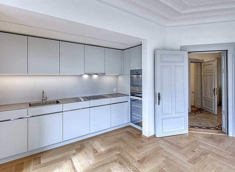 Exklusive 3.5-Zimmer-Altbauwohnung mit historischem Charme und modernstem Ausbaustandard  im Herzen von Zürich (4)