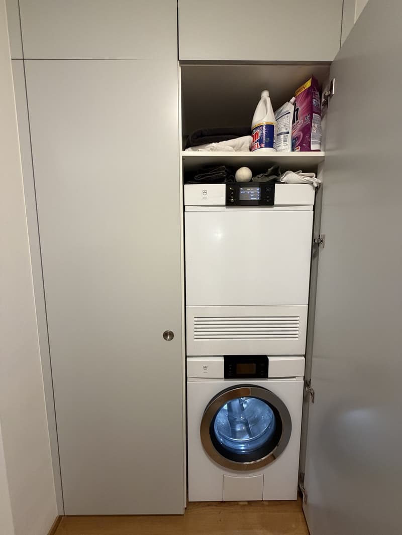 Exklusive 2.5-Zimmer-Altbauwohnung mit historischem Charme und modernstem Ausbaustandard im Herzen von Zürich (8)