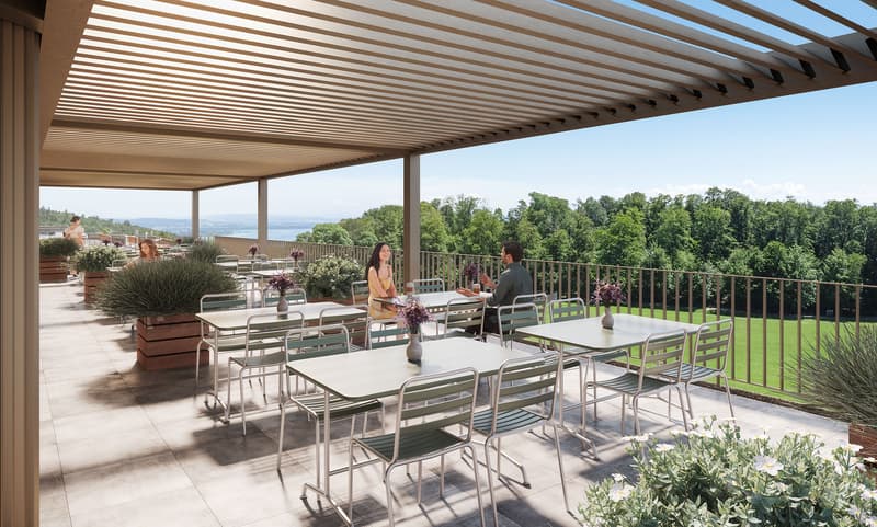 Vue sur le lac et bain de soleil  la terrasse parfaite pour savourer un déjeuner paisible