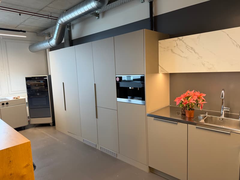 Spazio ufficio con possibilità di ampliamento flessibili - Lavorare nel centro di Stans (2)