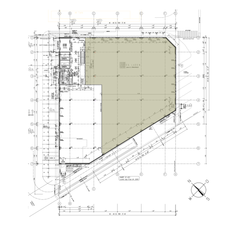 Spazio di vendita o servizio in posizione ideale 826 m² (9)