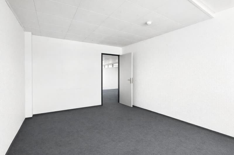 Blegistrasse 7, Baar - Emouvons-nous, décollons et nous sentons bien - cet espace de bureau climatisé s'adapte de manière flexible à vos idées. (4)