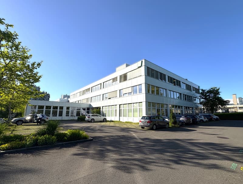Spazi flessibili per uffici e attività commerciali in posizione centrale - Adatti a diversi utilizzi! (1)