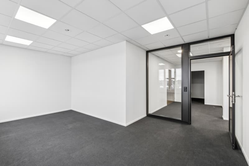 Einzelbüro mit Glasfront