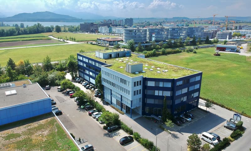Grosszügige Bürofläche - sofort bezugsbereit - Geschäftshaus Sennweid (1)