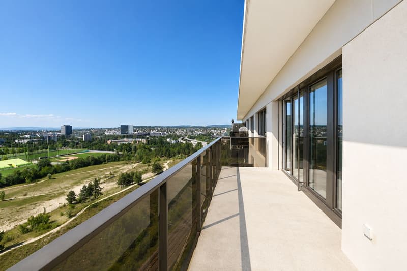 17 Floors Above the Everyday - Where the View is Home (13)