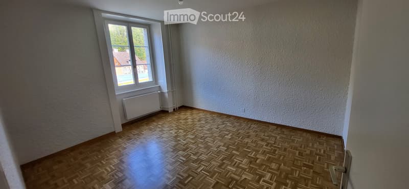 Le Locle - Lumineux appartement 3 pièces traversant (3)