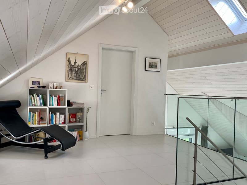 Attic duplex without vis-à-vis with garage and parking space (2)