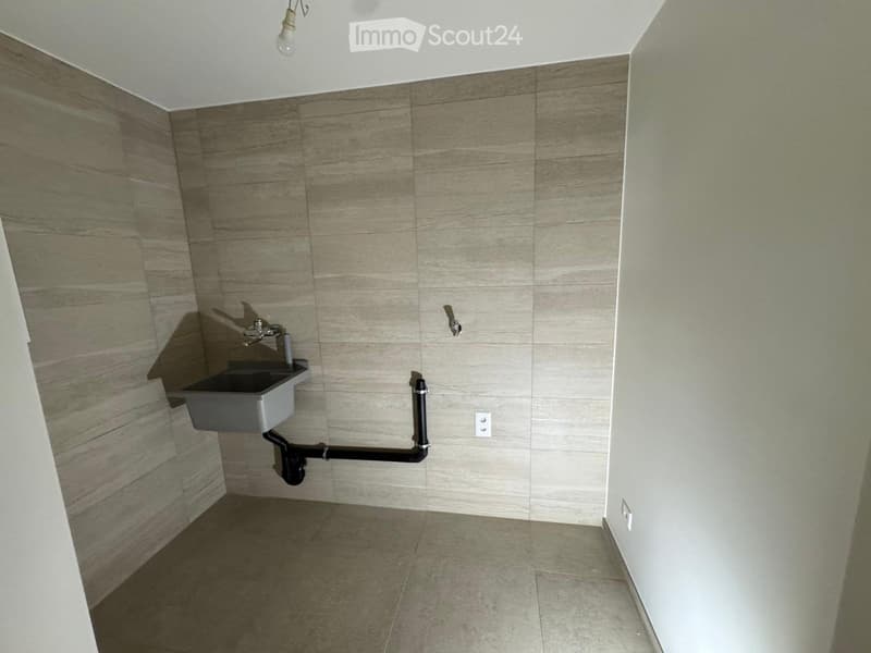 Appartamento di alta qualità al 1° piano con balcone (3.5 locali) (10)