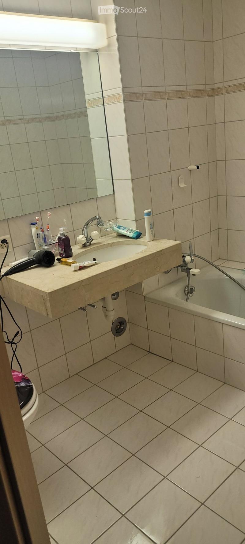 Tenant wanted (4)