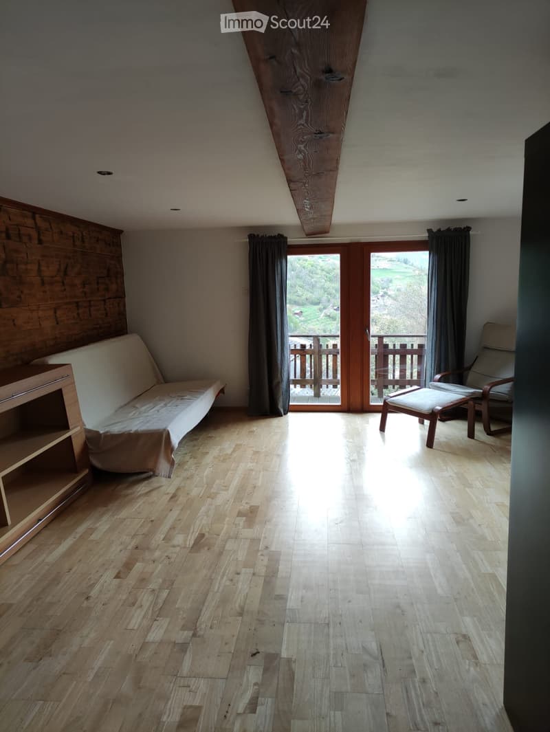 Appartement en PPE entièrement rénové  80 m² habitables (3)
