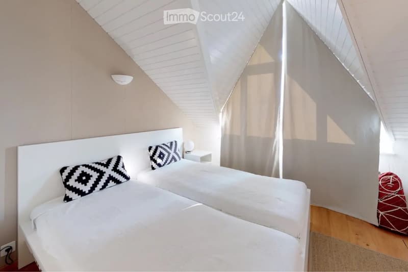 Charming 4-room duplex with balcony and parking space (3)