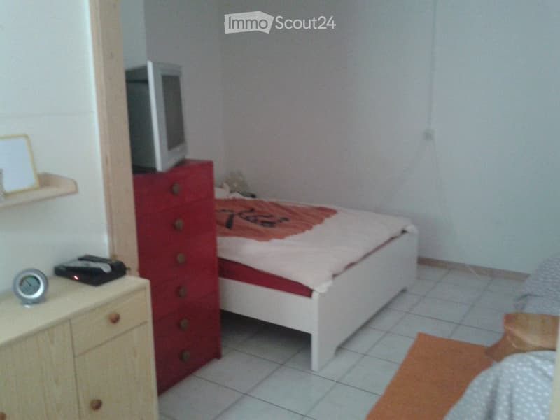 Furnished studio available from June 1st, including charges (5)