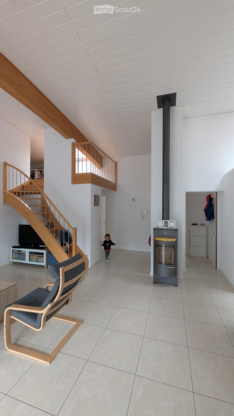 Spacious attic apartment with 4.5 rooms in the center of Monthey (5)