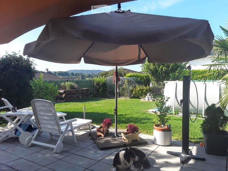 Einfamilienhaus mit 5.5 Zimmern auf einem Grundstück von (4)