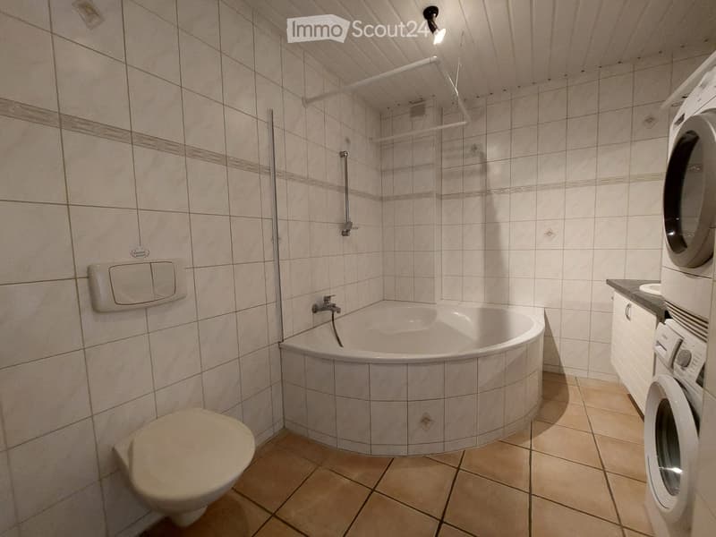 Beautiful 3.5 room apartment spacious and equipped with machines (5)
