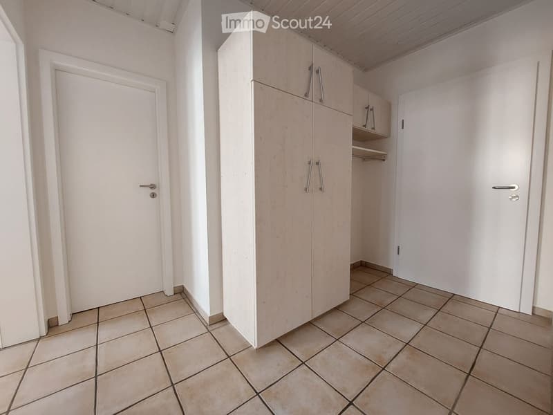 Beautiful 3.5 room apartment spacious and equipped with machines (2)